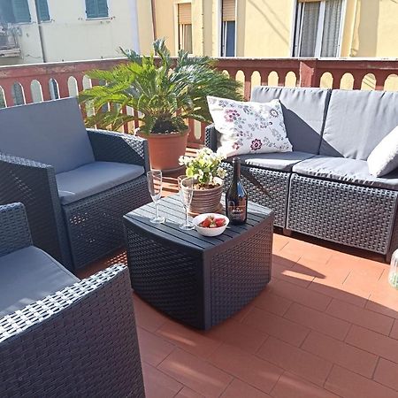 La Casa Di Ele, Parcheggio Privato Gratuito Apartment La Spezia Luaran gambar