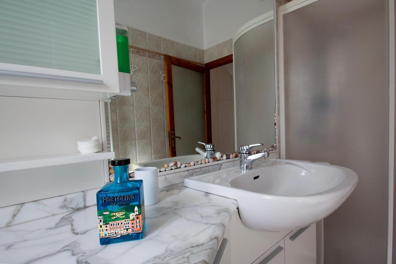 La Casa Di Ele, Parcheggio Privato Gratuito Apartment La Spezia Luaran gambar