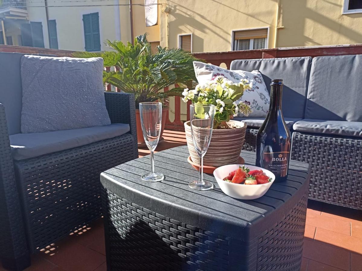 La Casa Di Ele, Parcheggio Privato Gratuito Apartment La Spezia Luaran gambar