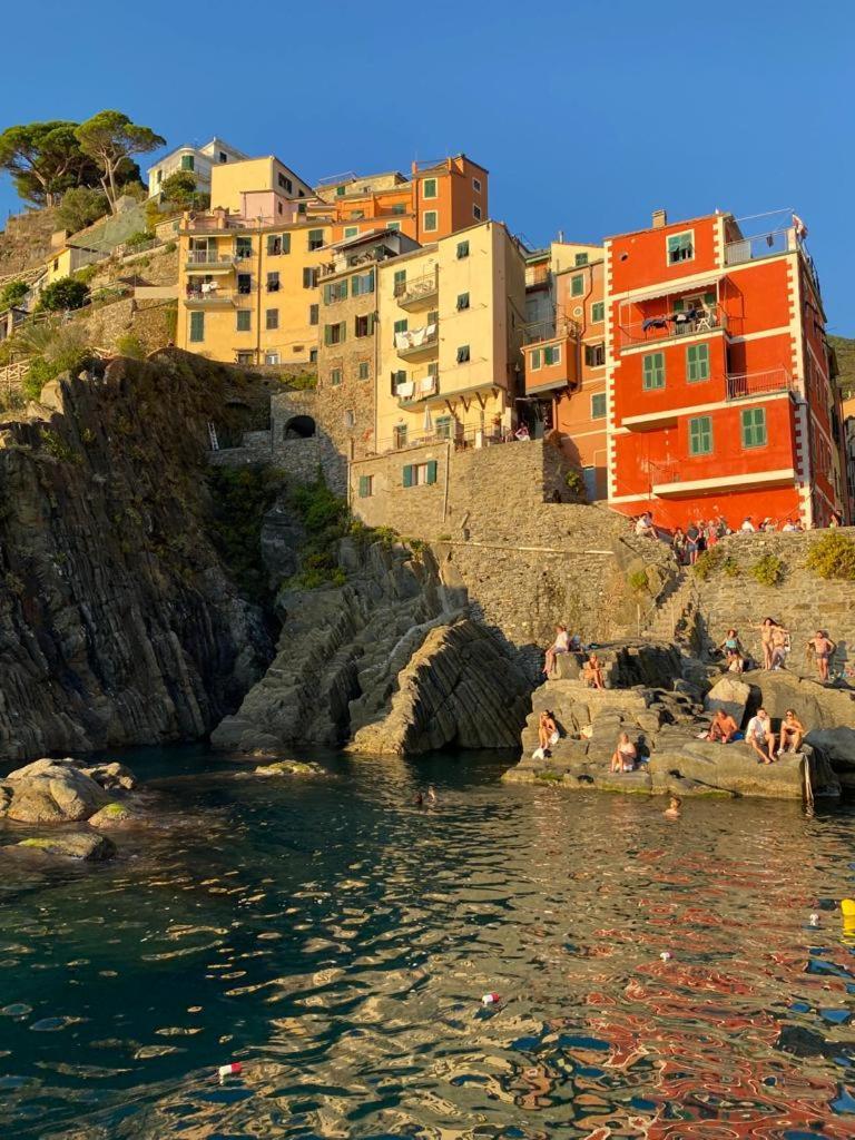 La Casa Di Ele, Parcheggio Privato Gratuito Apartment La Spezia Luaran gambar